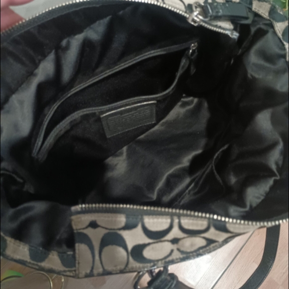 🛑🛑SOLD🛑🛑Coach Black and Gray Gallery Signature Tote - Picture 9 of 12